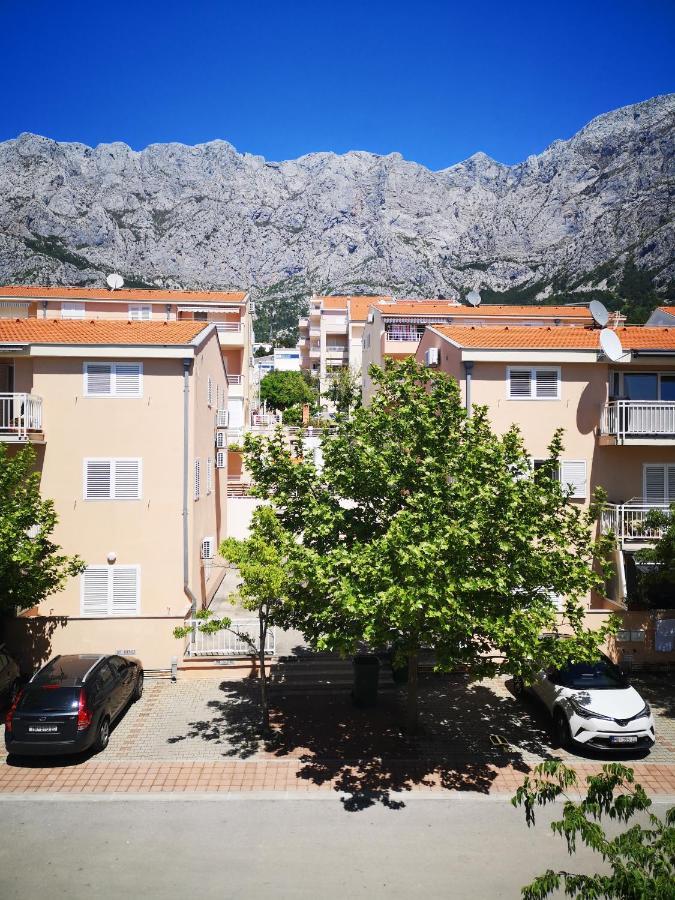 Pura Vida * Makarska