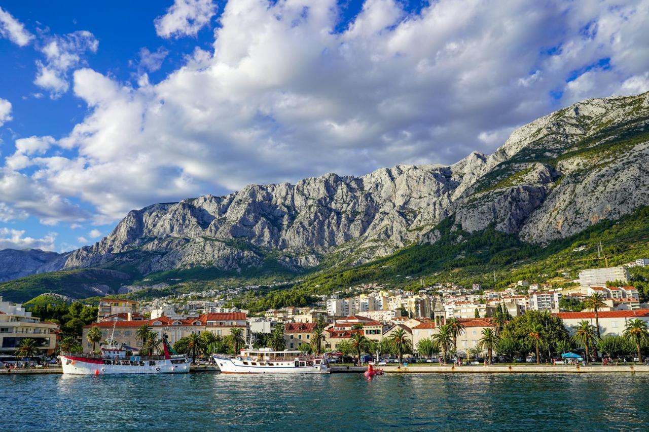 Pura Vida * Makarska